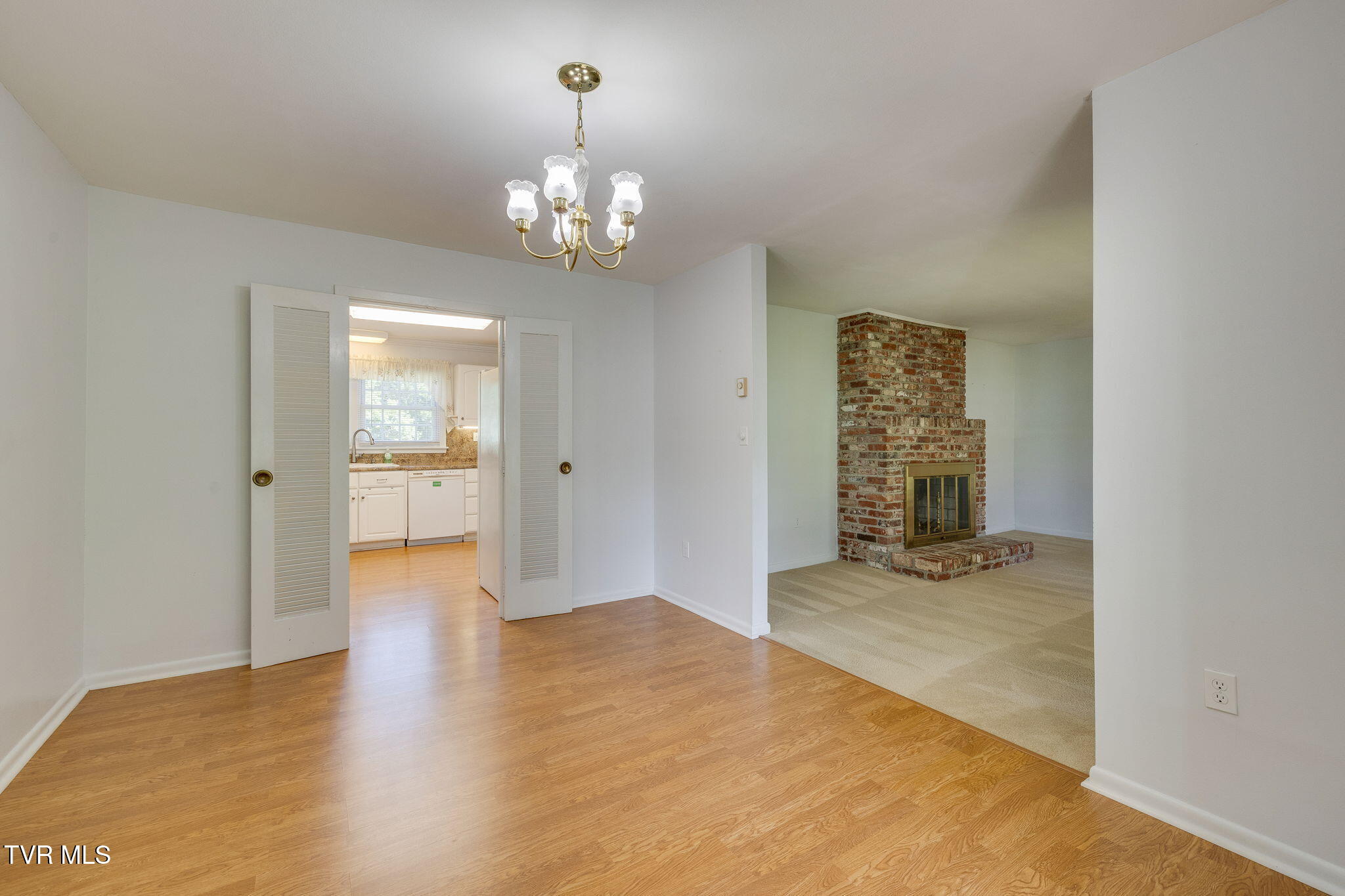 812 Kendrick Creek Road Kingsport, TN 37663 - Photo 10 of 30 010