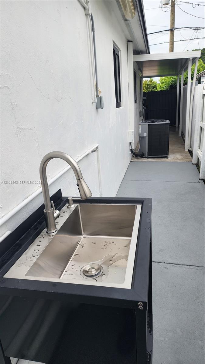 8701 Southwest 36th Street Miami, FL 33165 - Photo 5 of 24