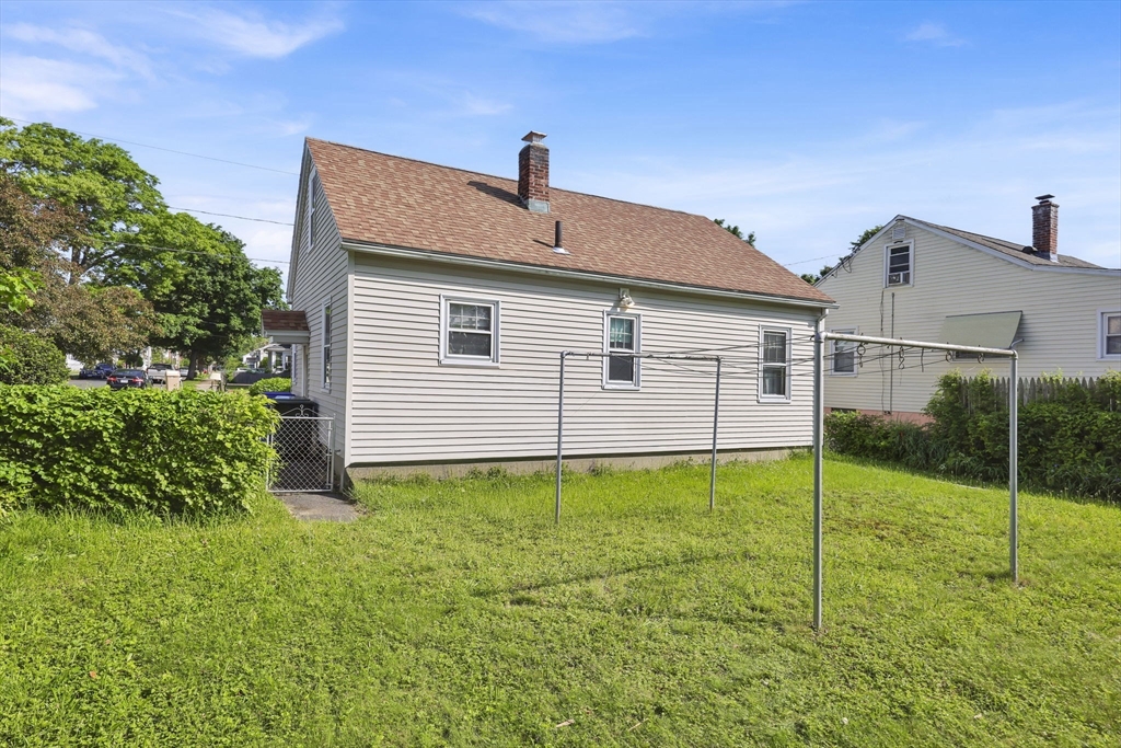 95 Kingsley Street Springfield, MA 01104 - Photo 3 of 29