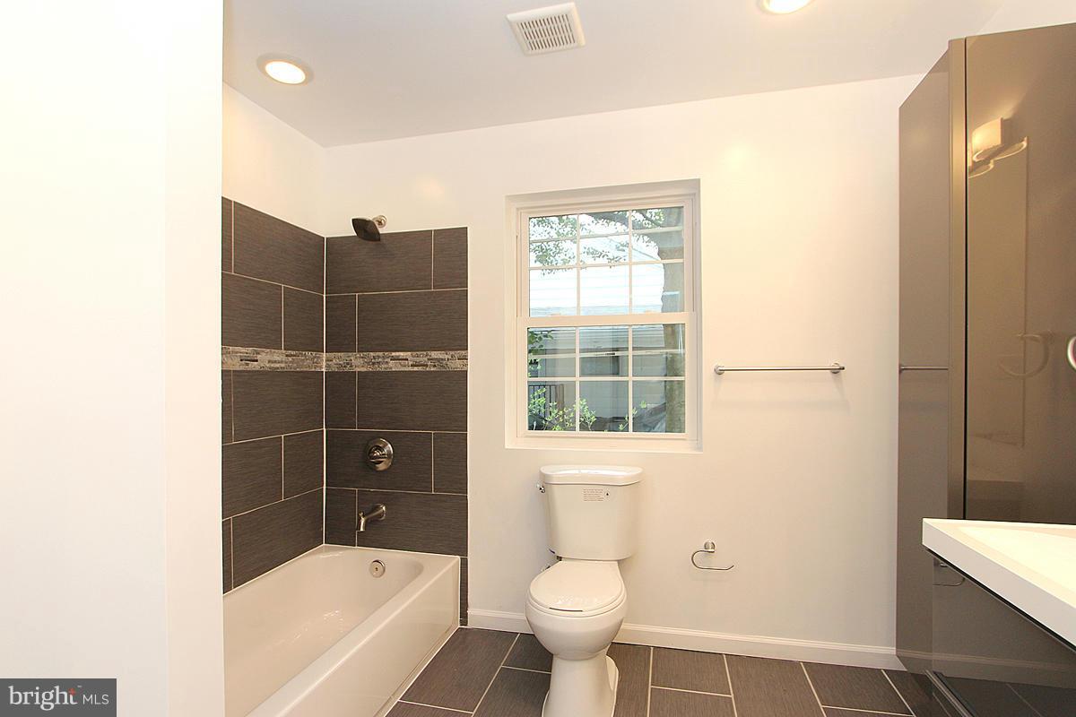 501 Denham Road Rockville, MD 20851 - Photo 14 of 30 Bath (Master)