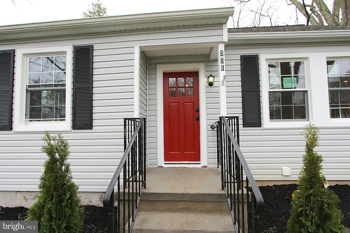 501 Denham Road Rockville, MD 20851 - Photo 4 of 30 Exterior (Front)