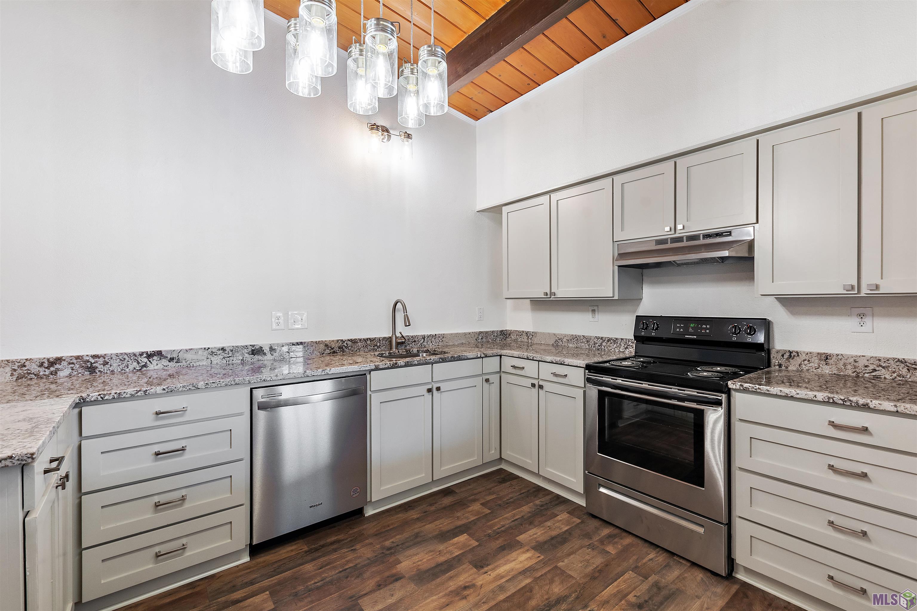 2069 Cedarcrest Avenue Baton Rouge, LA 70816 - Photo 4 of 18 Gallery Image 4
