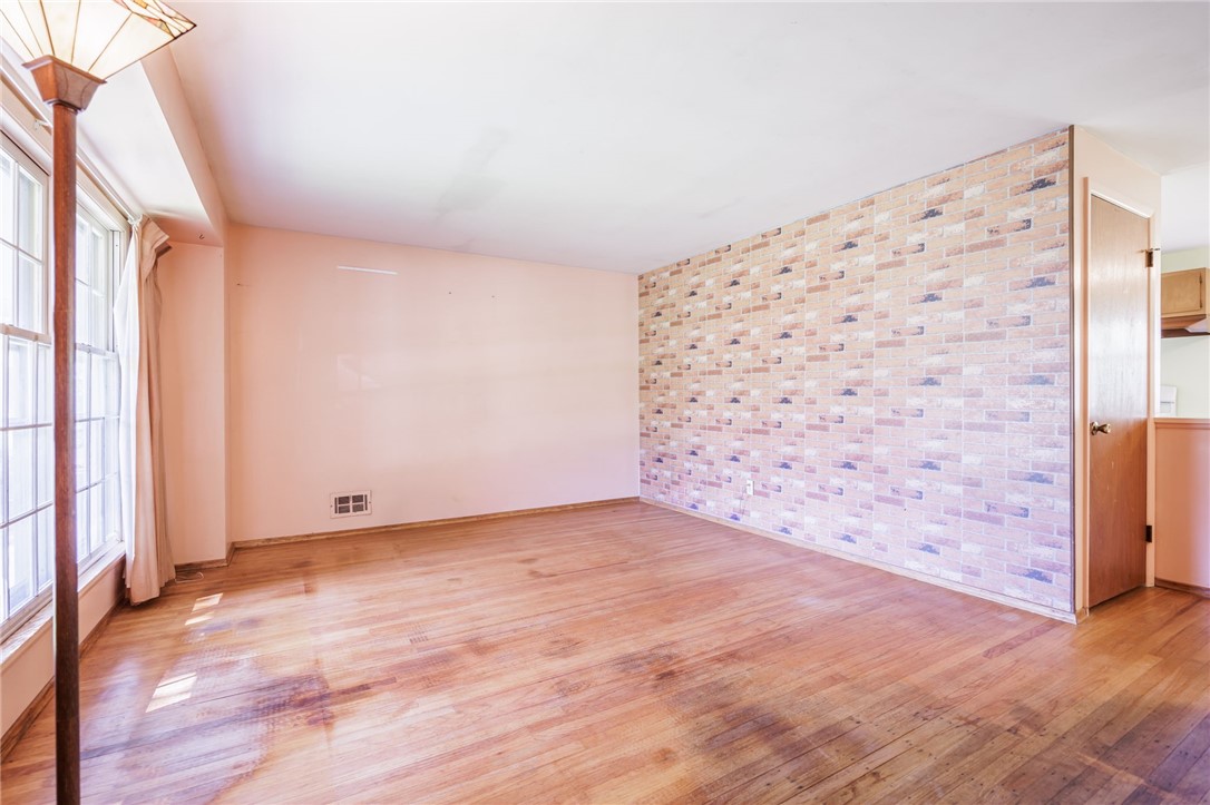 238 Cross Gates Road Greece, NY 14606 - Photo 3 of 19 Gallery Image 3