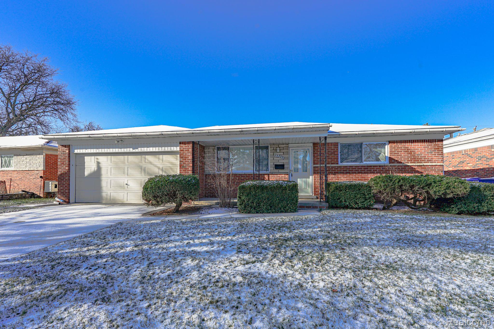 29289 Merrick Warren, MI 48092 - Photo 1 of 34 Gallery Image 1