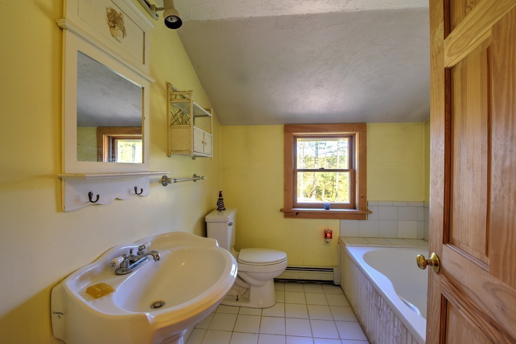 69 Old Tuck Bog Road Rochester, MA 02770 - Photo 15 of 29