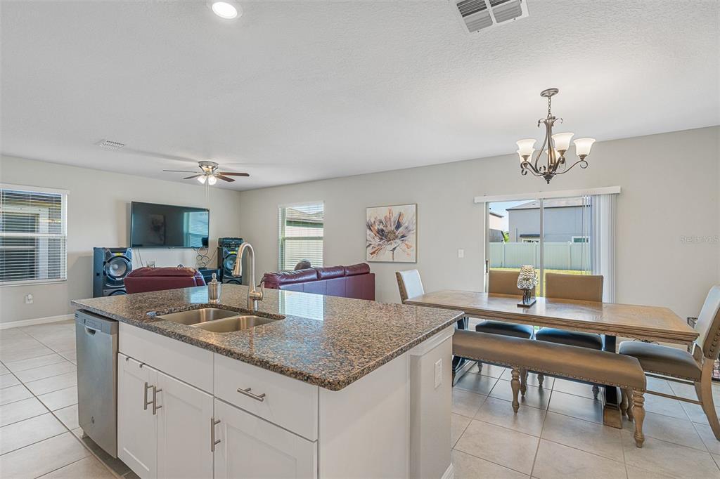 9708 Lemon Drop Loop Ruskin, FL 33573 - Photo 25 of 49 Gallery Image 25