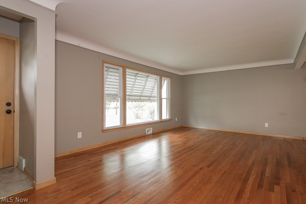 1321 Avondale Road Cleveland, OH 44121 - Photo 32 of 34 Gallery Image 32