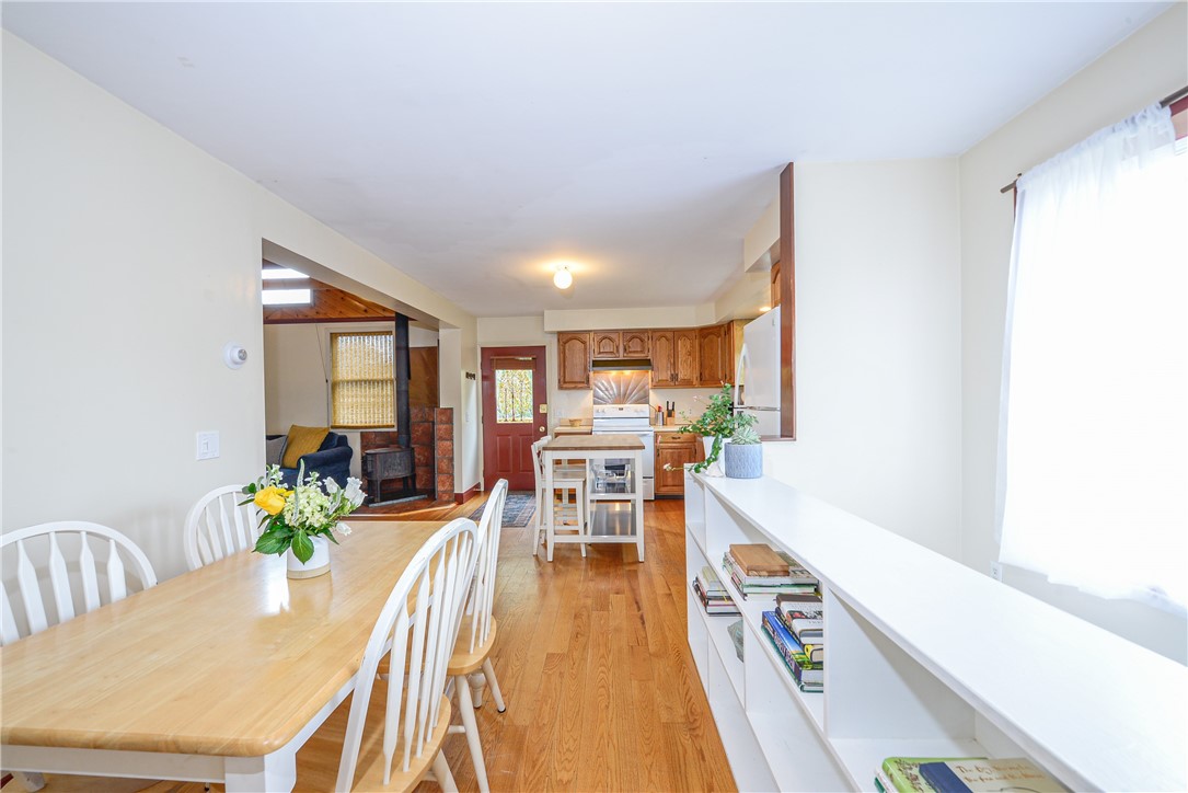 12 Draper Avenue Middletown, RI 02842 - Photo 12 of 46