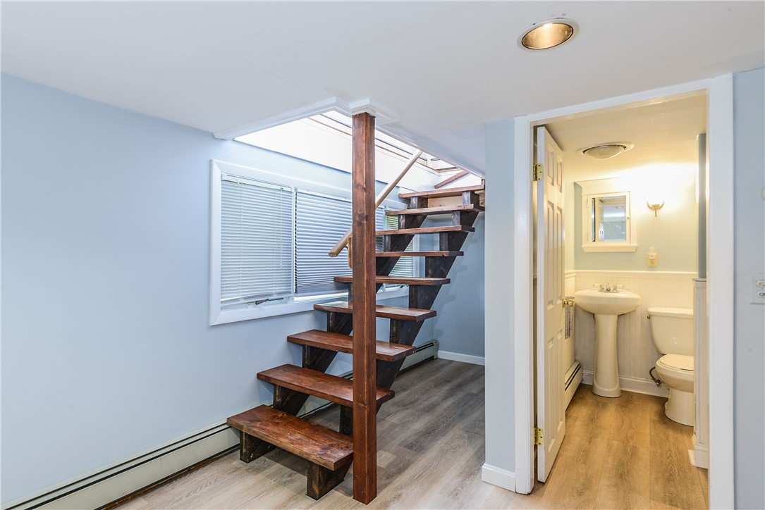 12 Draper Avenue Middletown, RI 02842 - Photo 21 of 46