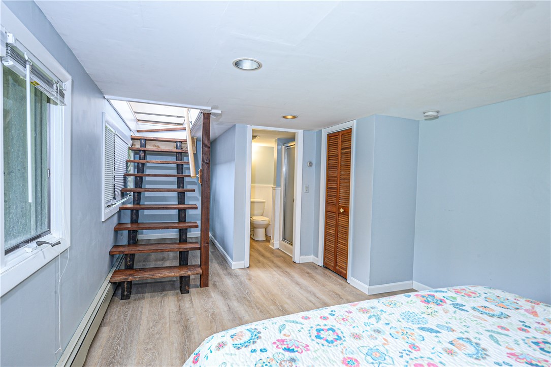 12 Draper Avenue Middletown, RI 02842 - Photo 22 of 46