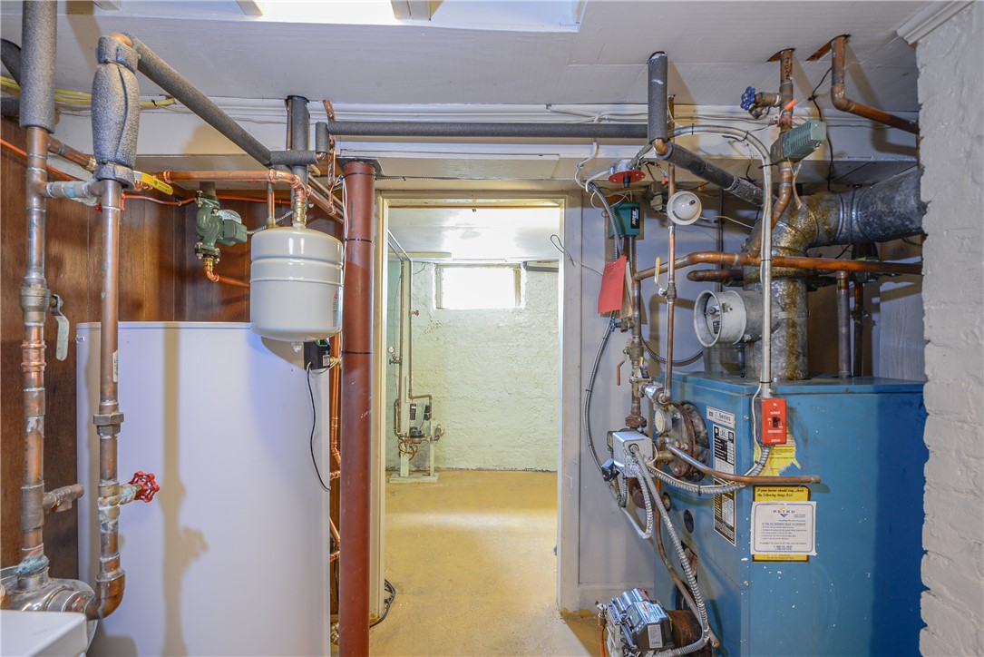 12 Draper Avenue Middletown, RI 02842 - Photo 29 of 46