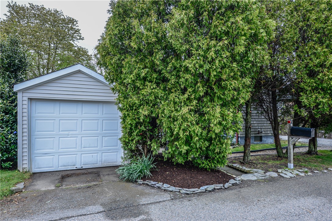 12 Draper Avenue Middletown, RI 02842 - Photo 32 of 46