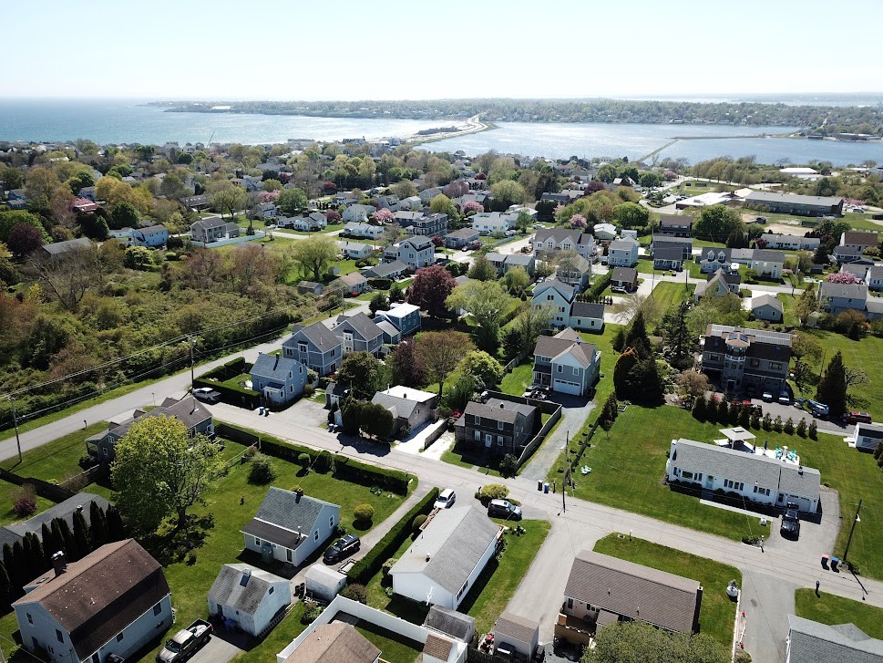 12 Draper Avenue Middletown, RI 02842 - Photo 41 of 46