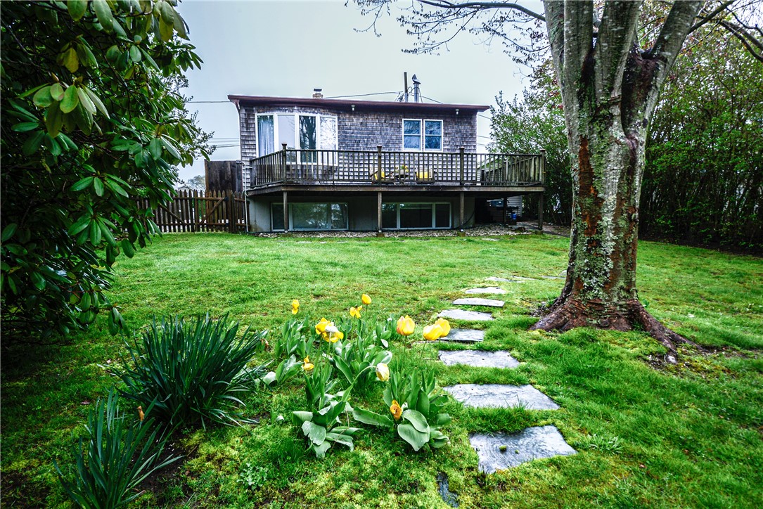 12 Draper Avenue Middletown, RI 02842 - Photo 43 of 46