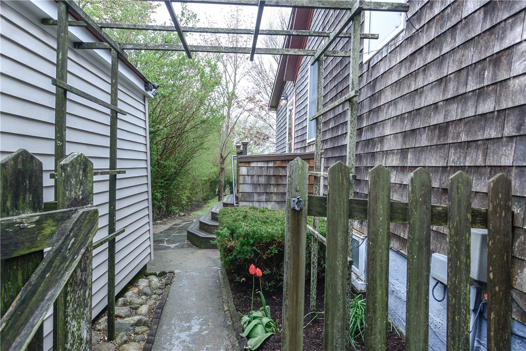 12 Draper Avenue Middletown, RI 02842 - Photo 5 of 46 Nice walkway to main entrance