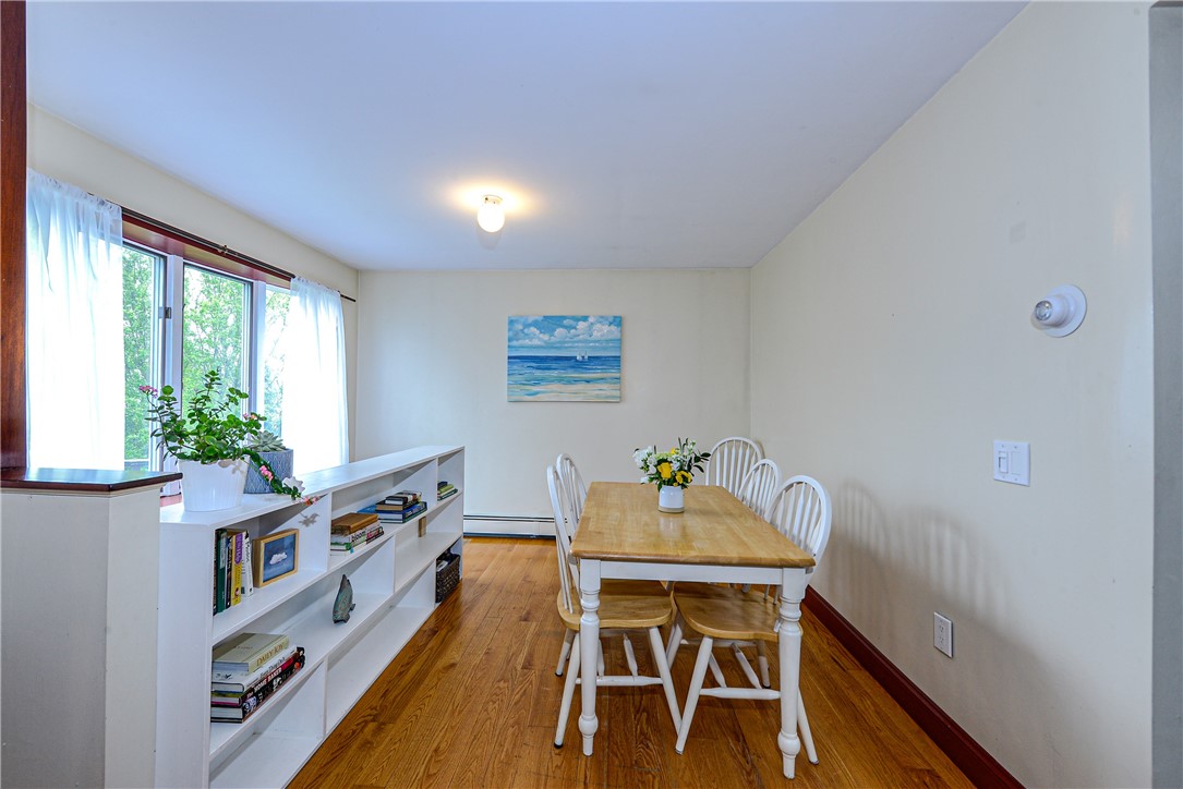 12 Draper Avenue Middletown, RI 02842 - Photo 10 of 46