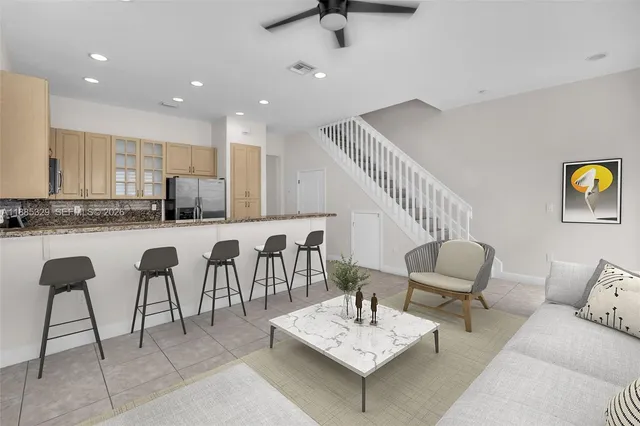 $425,000 | 14634 Southwest 5th Street, Unit 15, Pembroke Pines, FL 33027