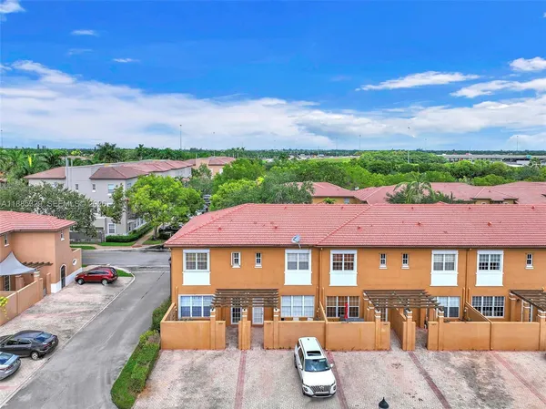$410,000 | 14634 Southwest 5th Street, Unit 15, Pembroke Pines, FL 33027