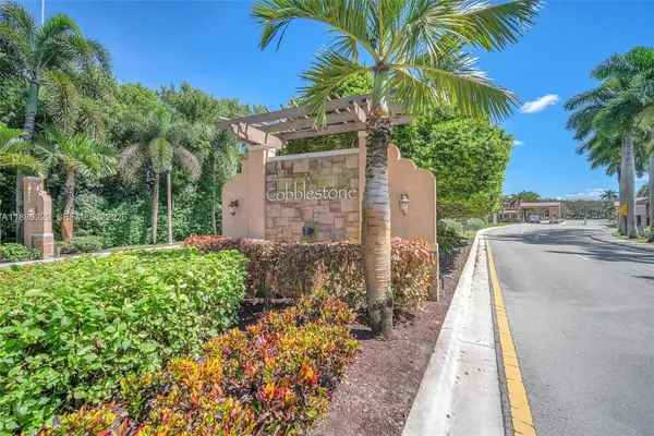 $410,000 | 14634 Southwest 5th Street, Unit 15, Pembroke Pines, FL 33027