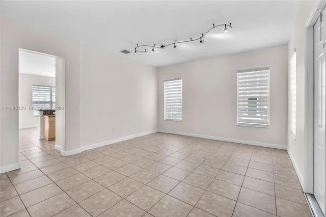 $425,000 | 14634 Southwest 5th Street, Unit 15, Pembroke Pines, FL 33027