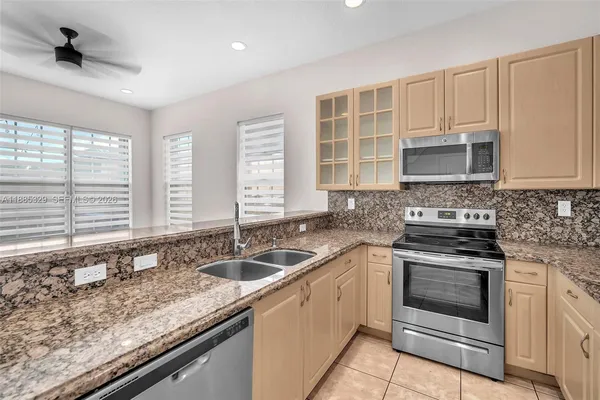 $410,000 | 14634 Southwest 5th Street, Unit 15, Pembroke Pines, FL 33027