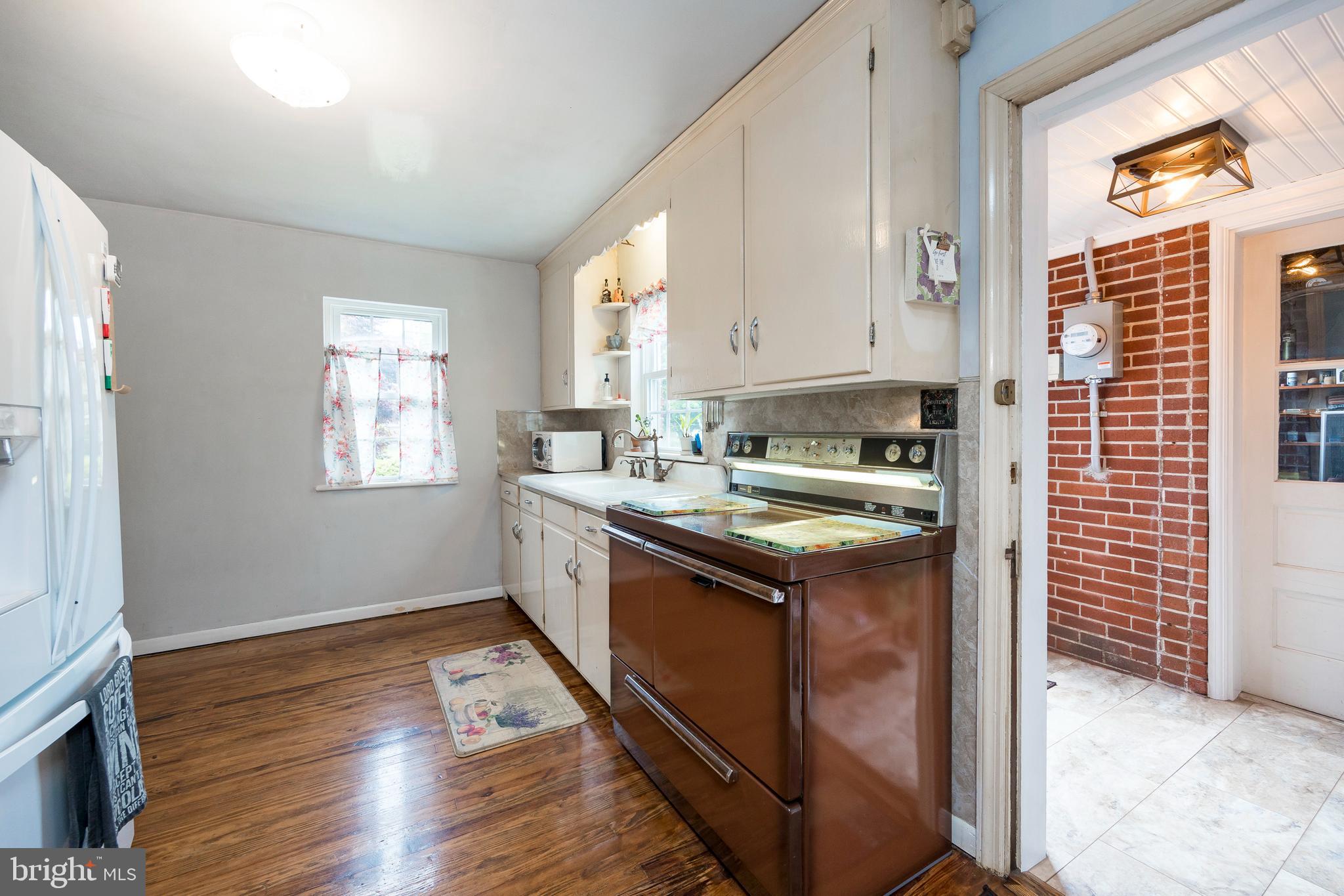 2948 Cowpath Road Hatfield, PA 19440 - Photo 10 of 33 Kitchen