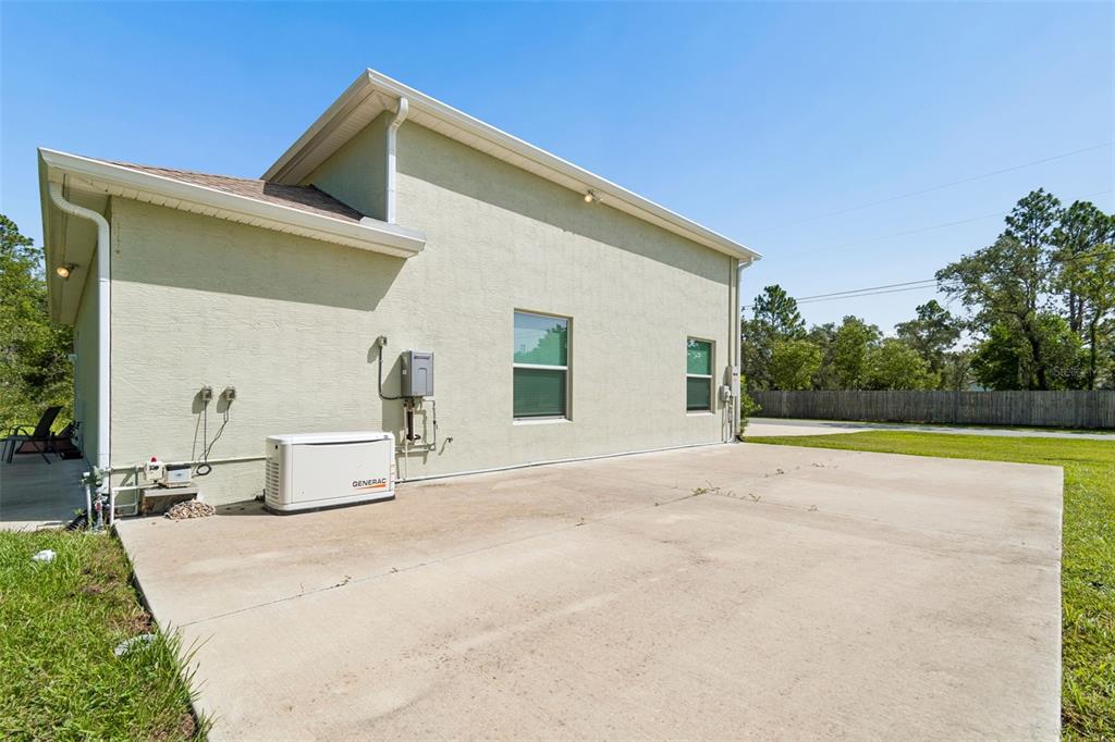 12413 Hooker Road Weeki Wachee, FL 34614 - Photo 10 of 13