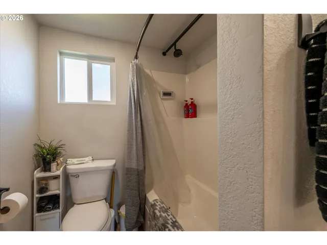 $289,000 | 130 South 7th Street, Lakeside, OR 97449