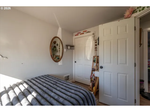 $289,000 | 130 South 7th Street, Lakeside, OR 97449