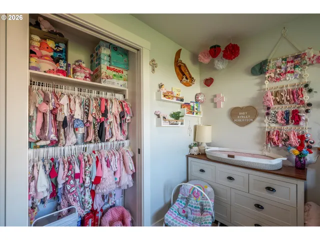 $289,000 | 130 South 7th Street, Lakeside, OR 97449