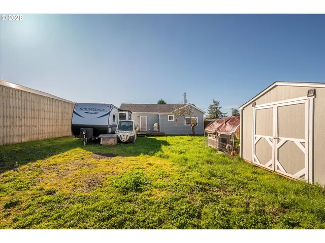 $289,000 | 130 South 7th Street, Lakeside, OR 97449