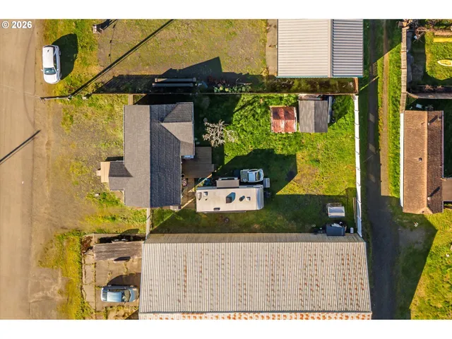 $289,000 | 130 South 7th Street, Lakeside, OR 97449