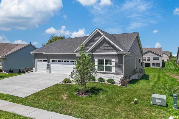$449,900 | 1708 Connor Court, Clinton, IA 52732