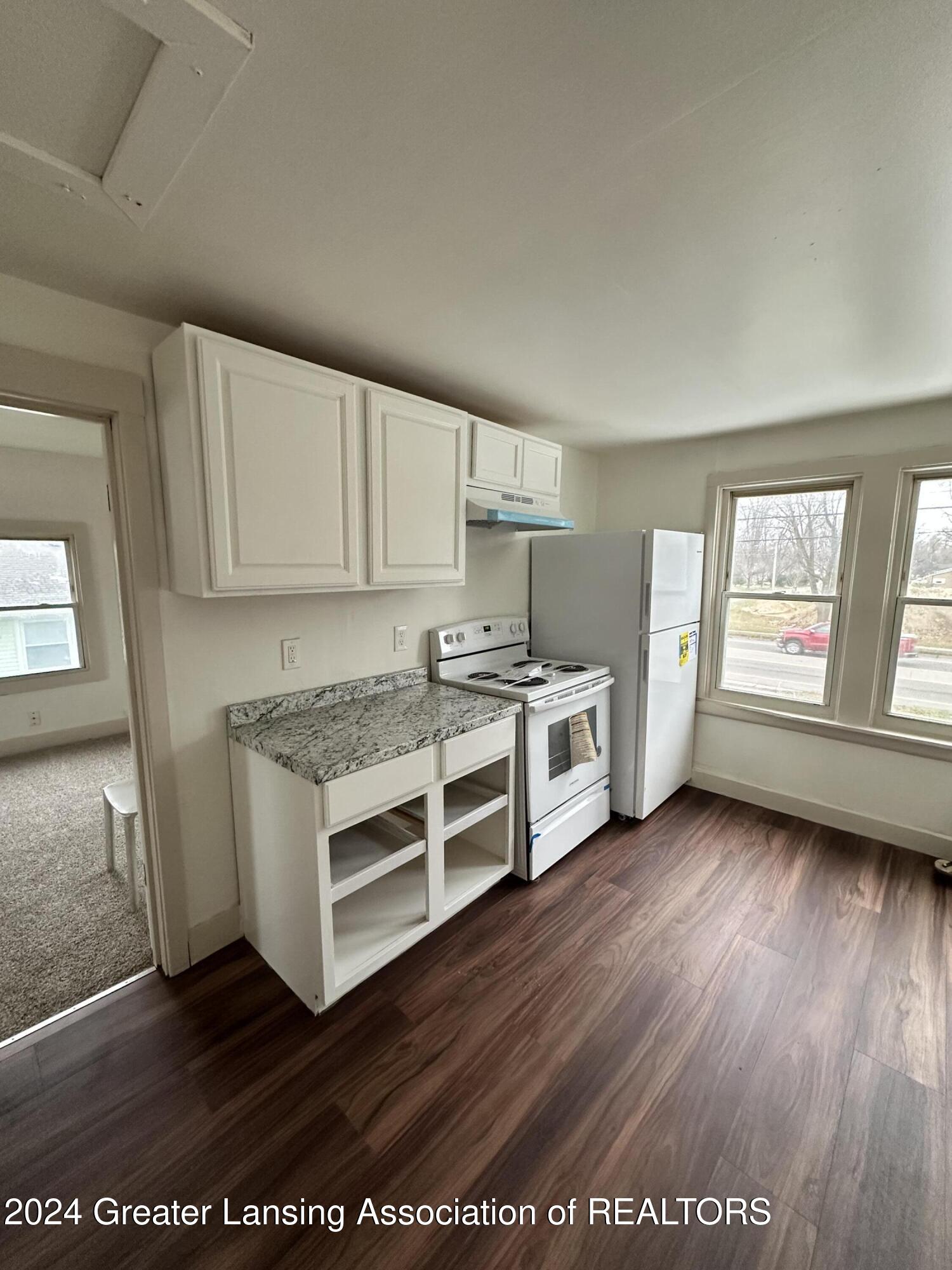 2417 West Jolly Road Lansing, MI 48911 - Photo 3 of 8 Unit 2 Kitchen
