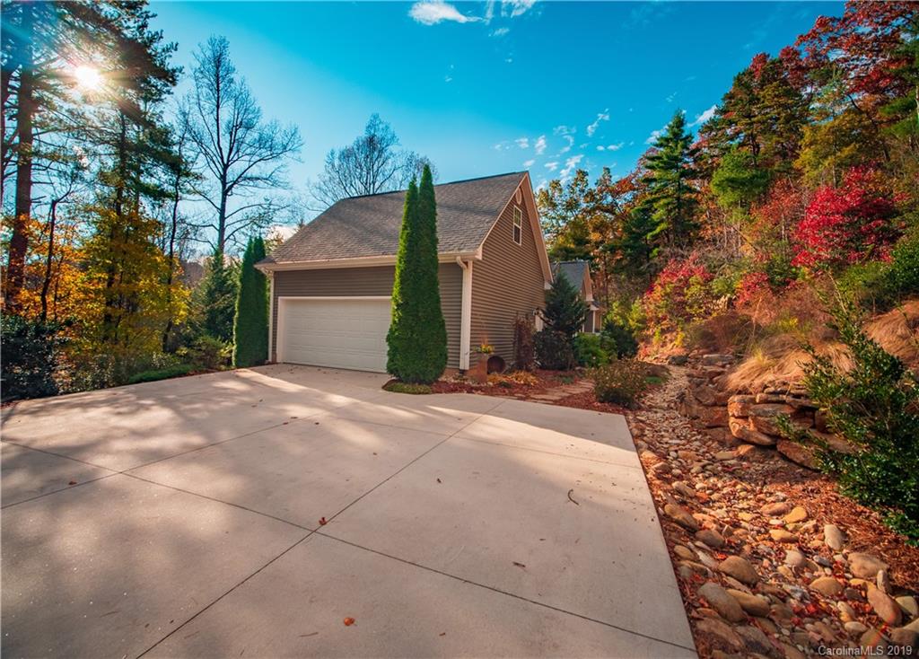 60 Thad Johnson Road Saluda, NC 28773 - Photo 3 of 30 Gallery Image 3