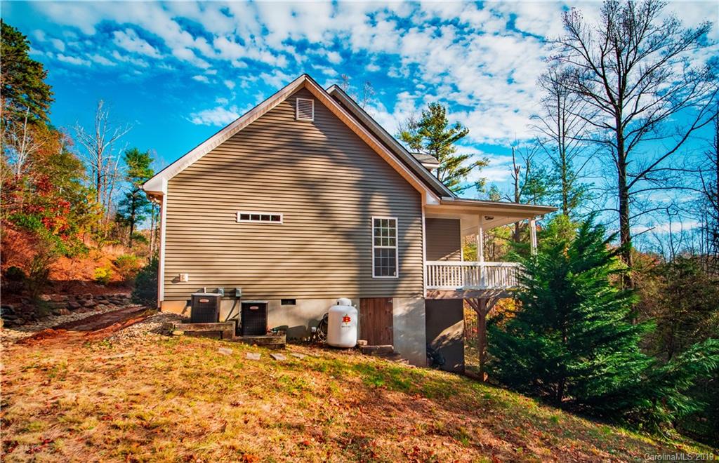60 Thad Johnson Road Saluda, NC 28773 - Photo 7 of 30 Gallery Image 7