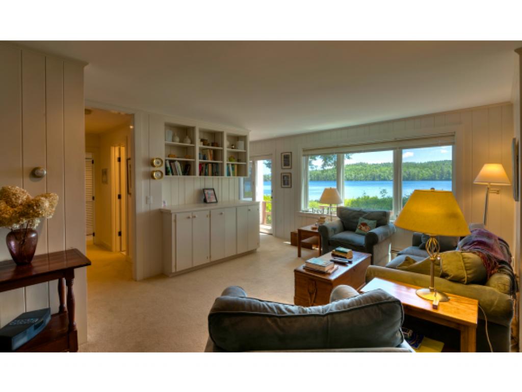 43 Woody Point Road New London, NH 03257 - Photo 9 of 33