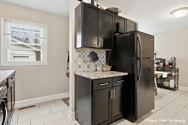 $219,000 | 2609 North Pine Street, Waukegan, IL 60087