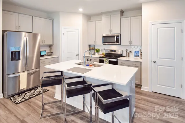 $325,000 | 2312 Belterra Drive, Charlotte, NC 28216