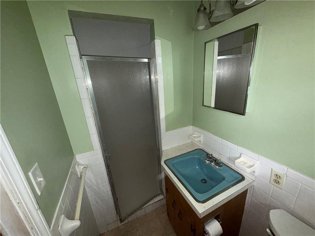 5008 Spring Street Kansas City, MO 64133 - Photo 29 of 36