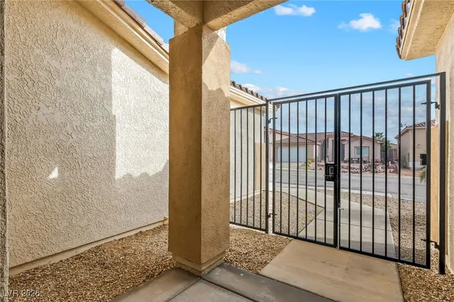 $429,900 | 3807 Chapels Royal Street, Laughlin, NV 89029