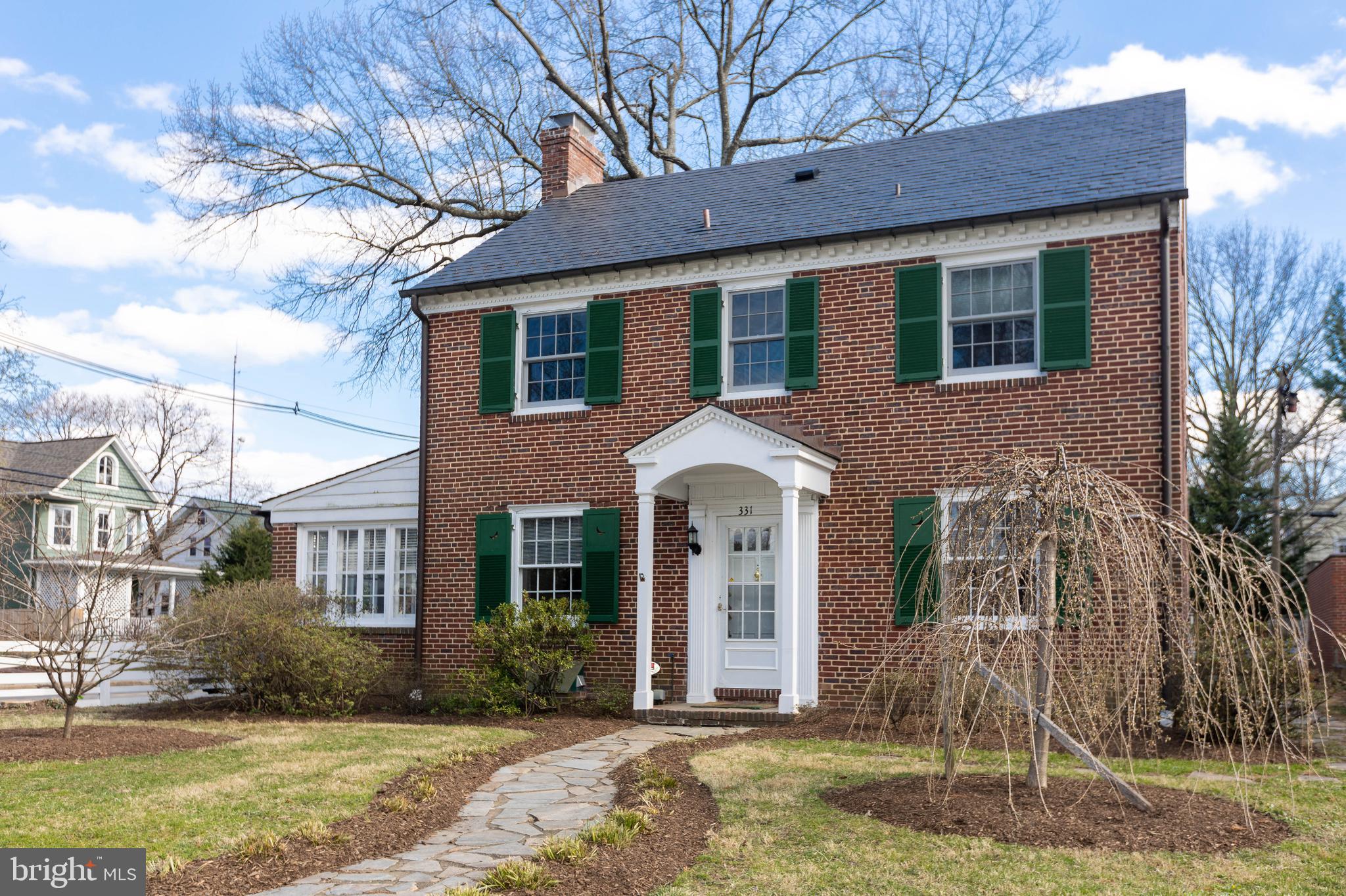 331 Broxton Road Baltimore, MD 21212 - Photo 15 of 58 a front view of a house with garden