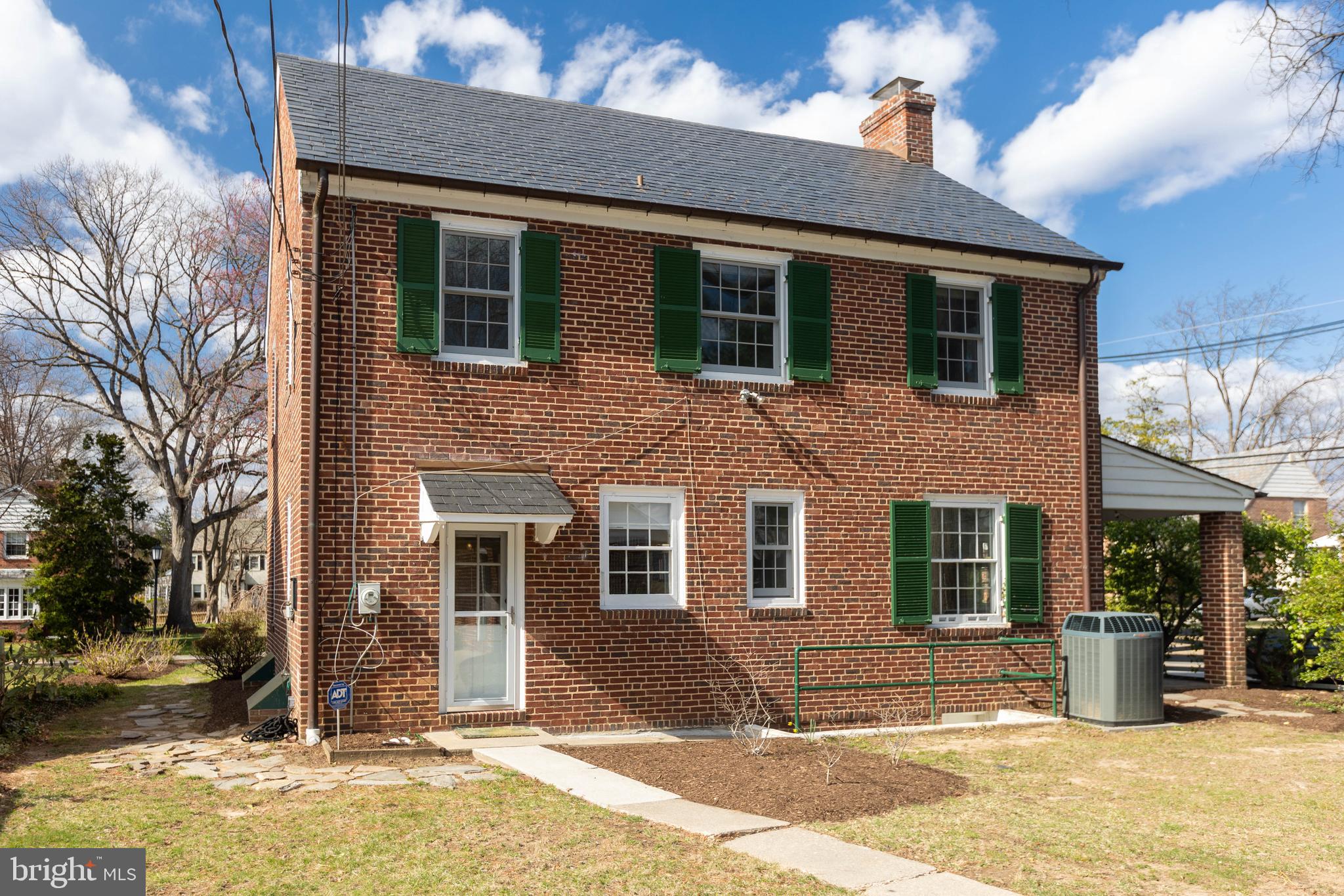 331 Broxton Road Baltimore, MD 21212 - Photo 18 of 58 a front view of a house