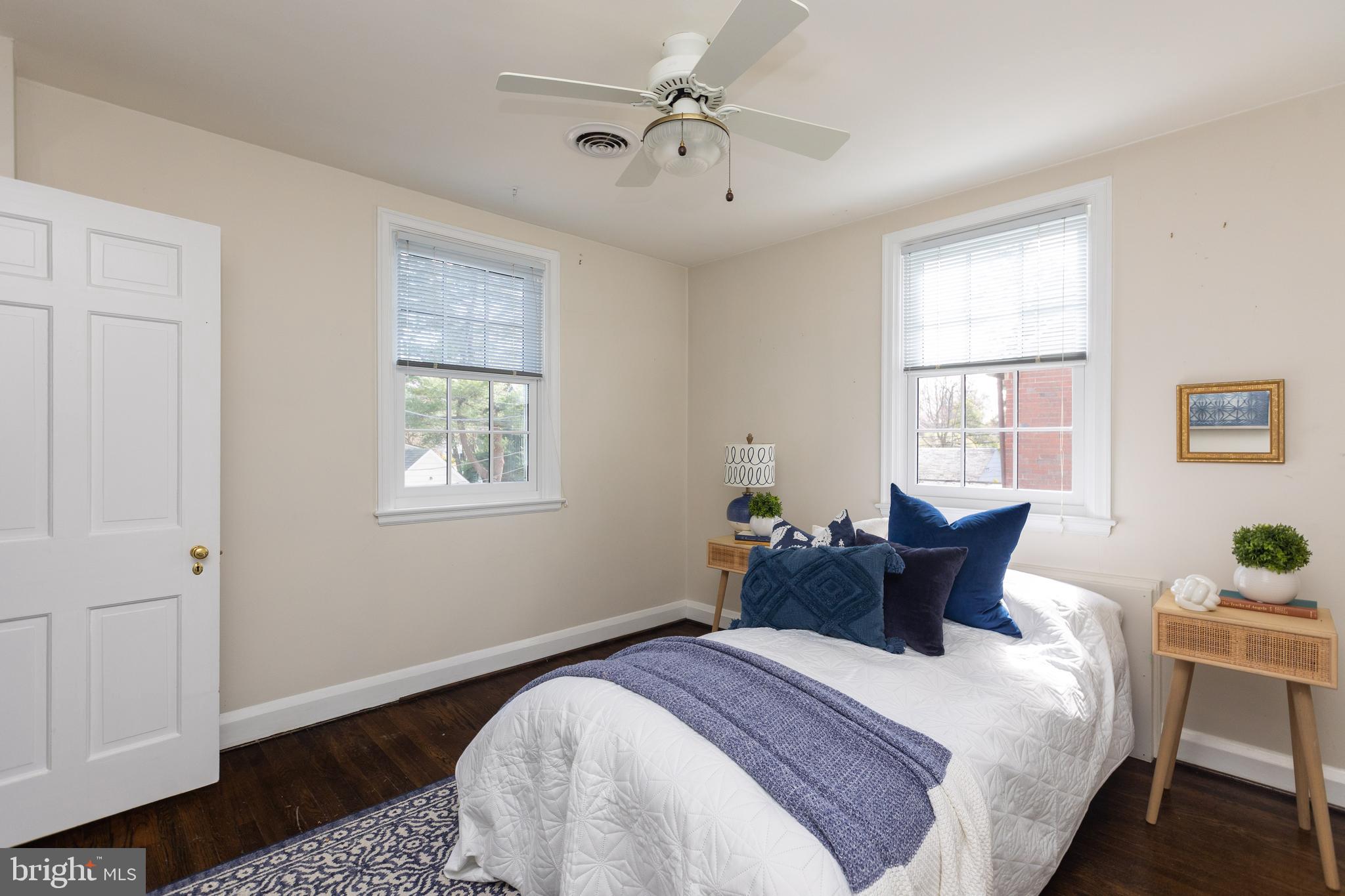 331 Broxton Road Baltimore, MD 21212 - Photo 29 of 58 a bedroom with bed and window