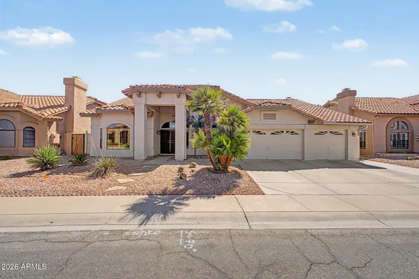 $749,900 | 1043 West Iris Drive, Gilbert, AZ 85233
