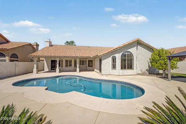 $749,900 | 1043 West Iris Drive, Gilbert, AZ 85233