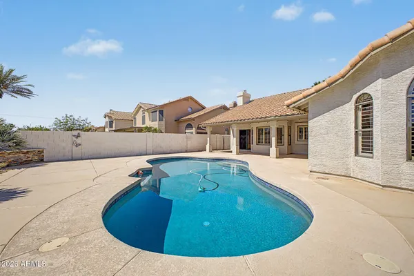 $749,900 | 1043 West Iris Drive, Gilbert, AZ 85233