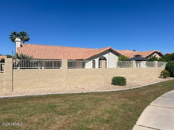 $749,900 | 1043 West Iris Drive, Gilbert, AZ 85233