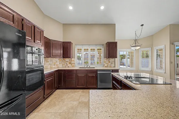 $749,900 | 1043 West Iris Drive, Gilbert, AZ 85233