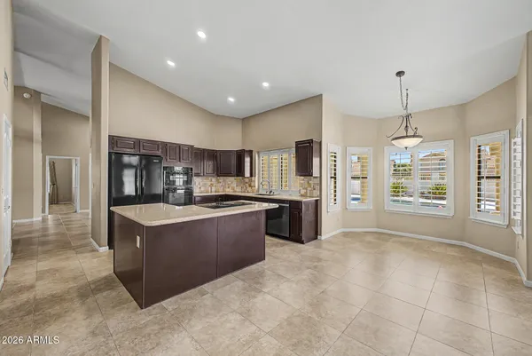 $749,900 | 1043 West Iris Drive, Gilbert, AZ 85233